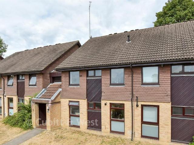 Flat for sale in Nork, Red Hill