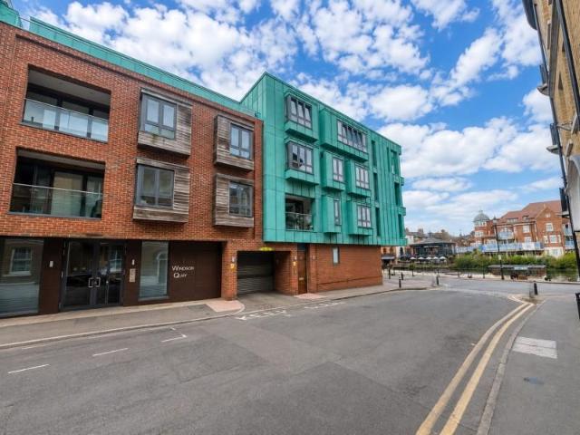 Flat for sale in Clewer Village, Windsor