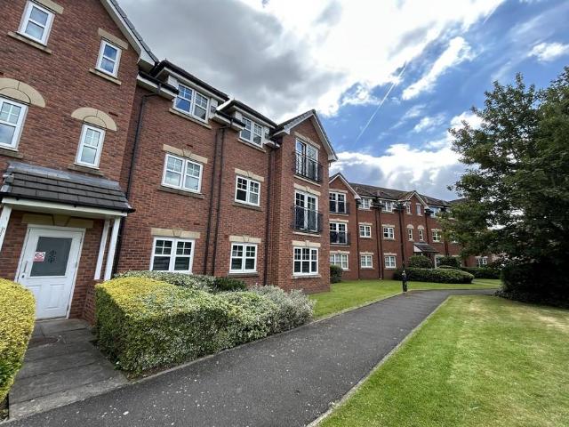 Flat for sale in Sale Moor, Trafford Park