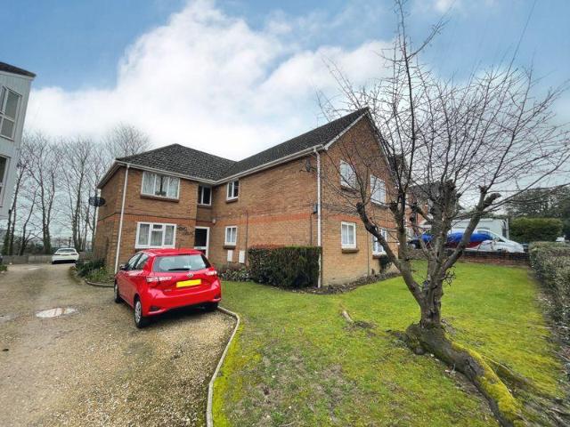 Flat for sale in Bevois Valley, Southampton
