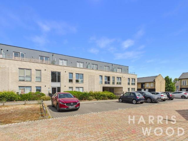 Flat for sale in Fordham Heath, Essex