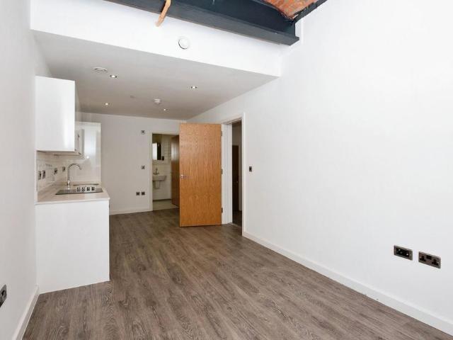 Flat for sale in Georgia, Greater Manchester
