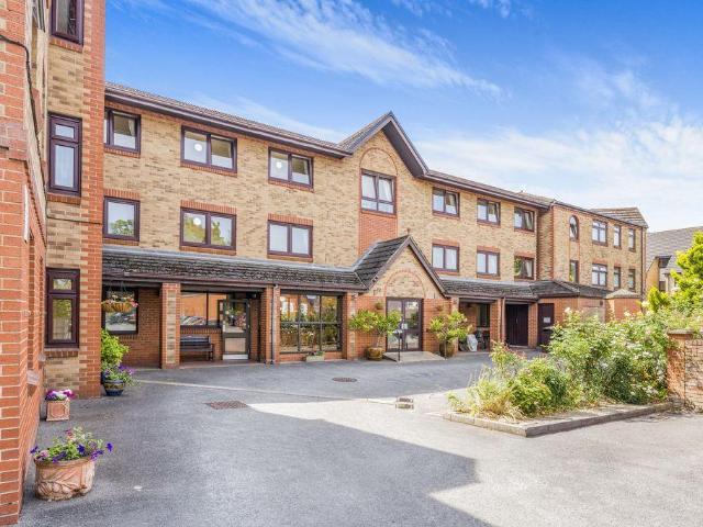 Flat for sale in Grimsbury, Cherwell