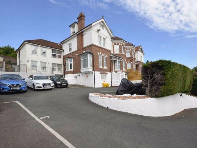 Flat for sale in Goodrington, Livermead