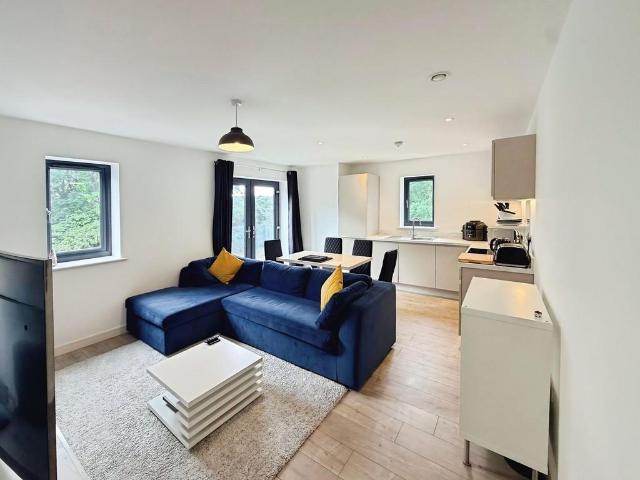 Flat for sale in West Yorkshire