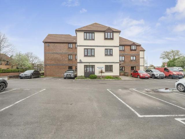 Flat for sale in Yate, South Gloucestershire