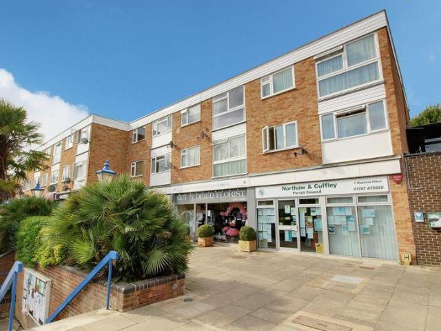 Flat for sale in Fretherne, Hertfordshire