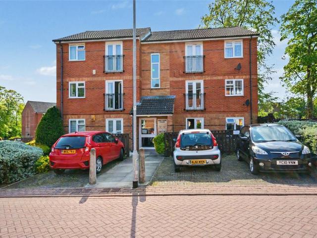 Flat for sale in Moortown, West Yorkshire