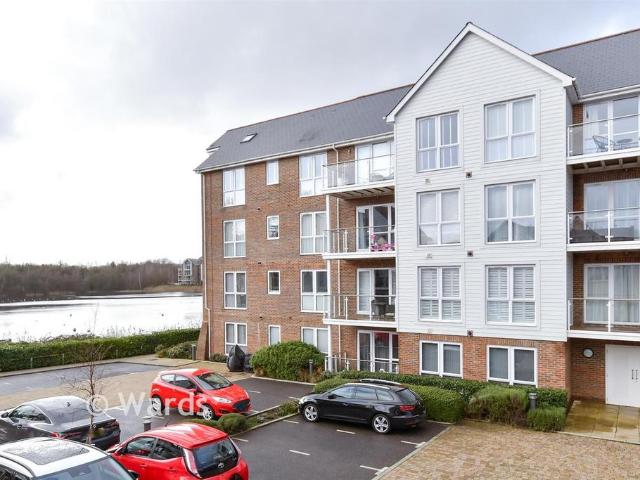 Flat for sale in Snodland, Bourne Vale