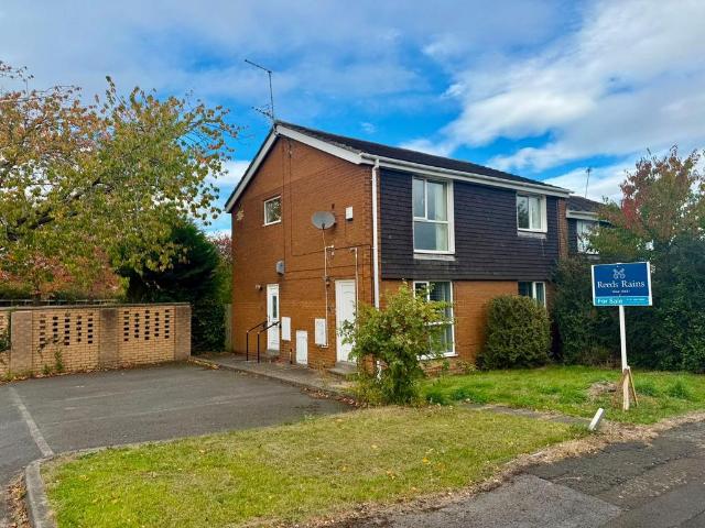 Flat for sale in Kingston Park, Newcastle upon Tyne