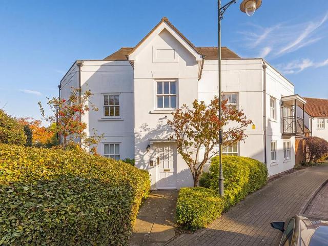 Flat for sale in Kings Hill, Tonbridge and Malling