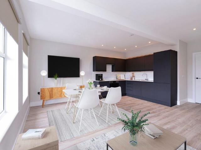 Flat for sale in Rowly, Fole