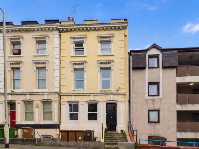 Flat for sale in Greenbank, Mount Wise