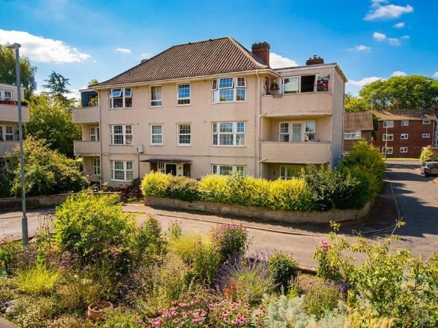 Flat for sale in Heigham Grove, East Bank