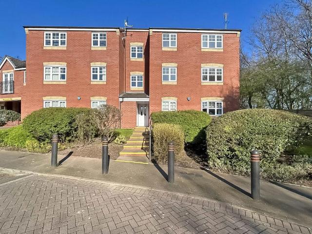 Flat for sale in Rough Hay, Willenhall