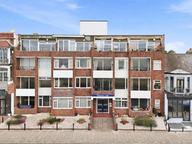 Flat for sale in Kursaal Estate, Alton Barnes