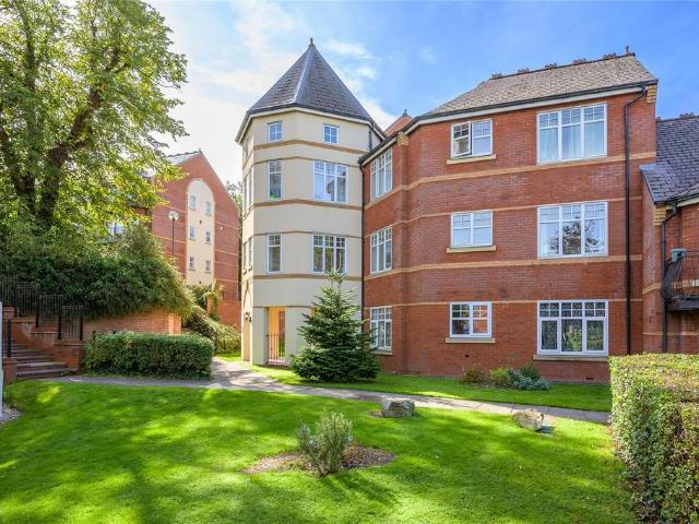Flat for sale in Goldthorn Hill, Wolverhampton
