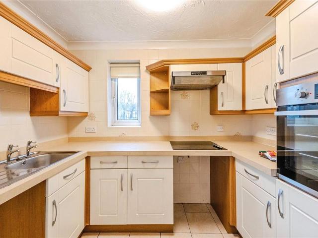 Flat for sale in Castle, Leftwich
