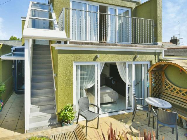 Flat for sale in Saltash, Cornwall