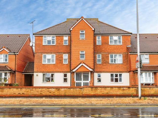 Flat for sale in Langney Village, Eastbourne