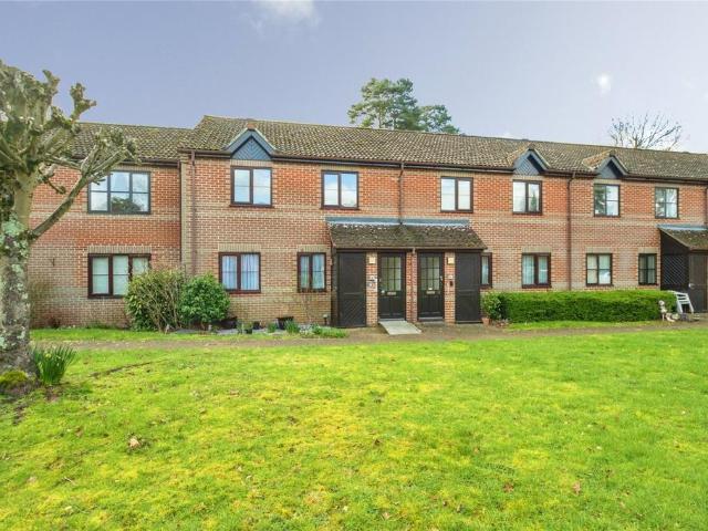 Flat for sale in Crowthorne