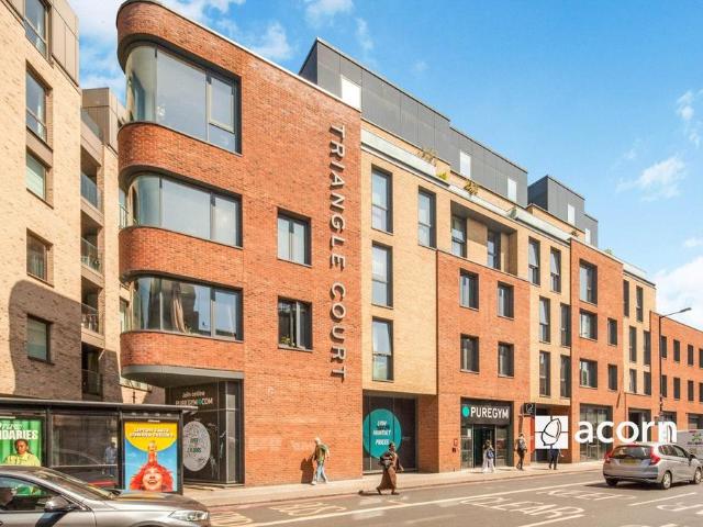 Flat for sale in Camberwell, Greater London