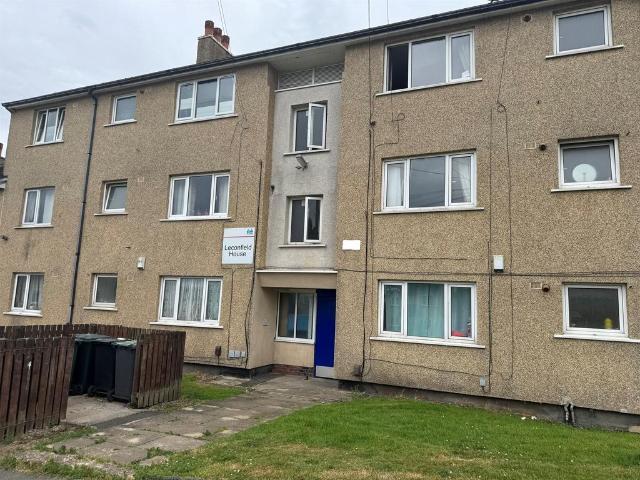 Flat for sale in Baildon, West Yorkshire