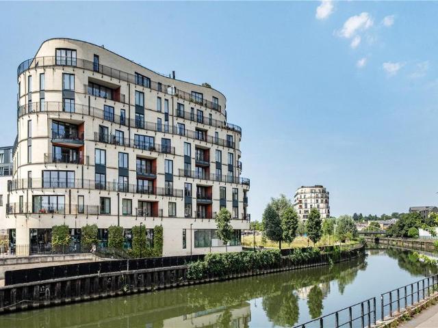 Flat for sale in East Twerton, Dulcote