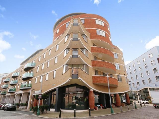 Flat for sale in Fordington
