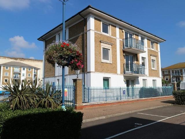 Flat for sale in Roedean