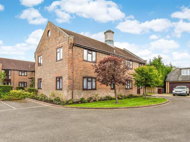 Flat for sale in Chichester, Littlecote