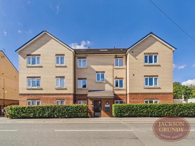 Flat for sale in Semilong, Northampton