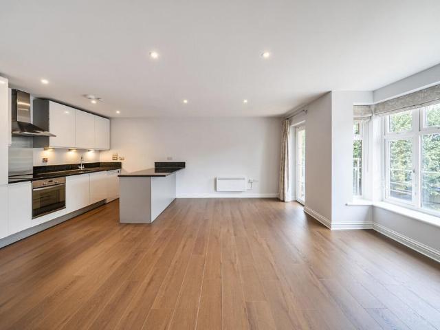 Flat for sale in The Slade, Oxfordshire