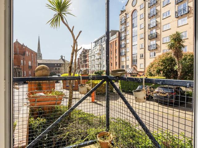 Flat for sale in Redcliffe, Feckenham