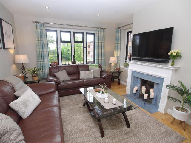Flat for sale in Sevenoaks, The Butts
