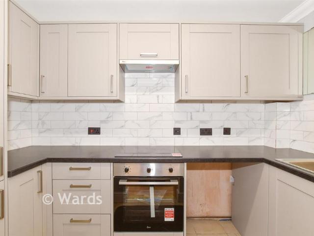 Flat for sale in The Bridge, Kent