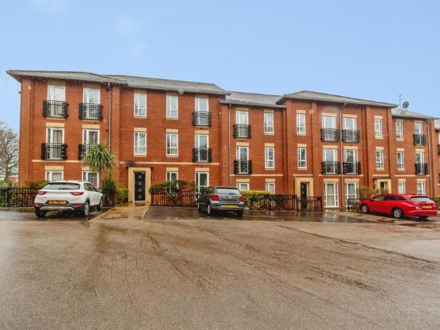 Flat for sale in Old Heath, Bilston