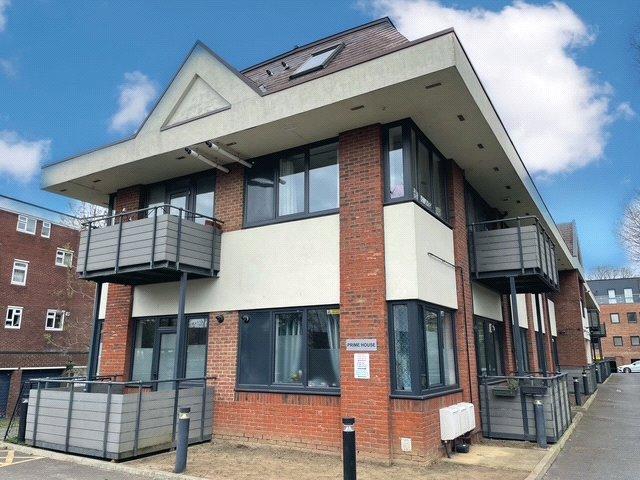 Flat for sale in Pachesham Park, Surrey