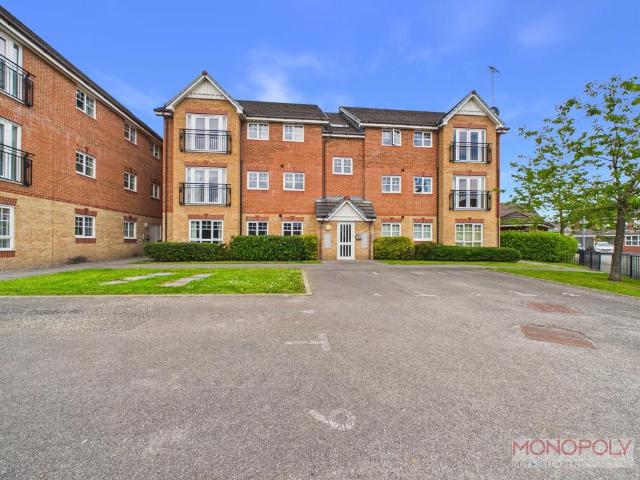 Flat for sale in Tanyfron, Wales