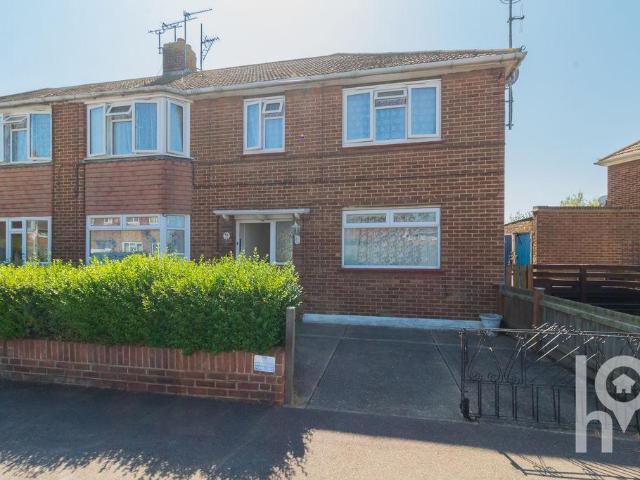 Flat for sale in Sheerness, Oad Street