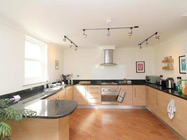 Flat for sale in Queen's Park, Brighton & Hove