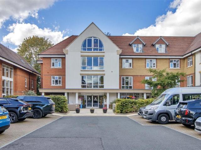 Flat for sale in Hextable, Sevenoaks