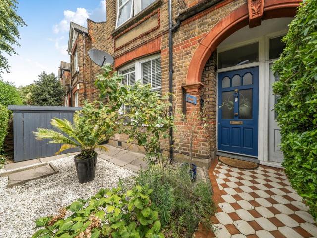 Flat for sale in Greater London