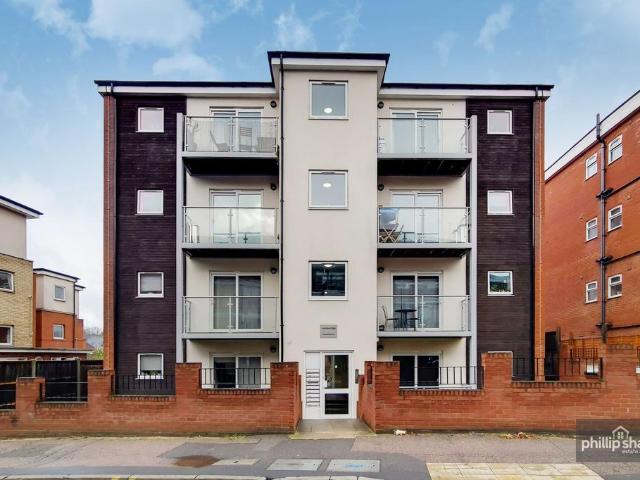 Flat for sale in Holywell Estate, North Watford