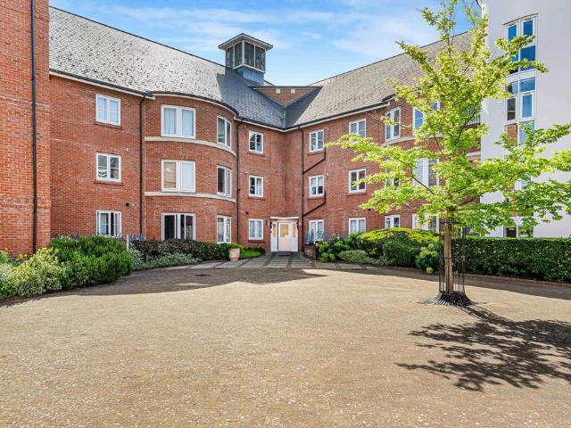 Flat for sale in Dromore, Oxfordshire
