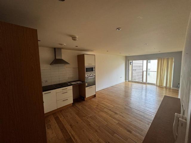 Flat for sale in Old Town, Hull