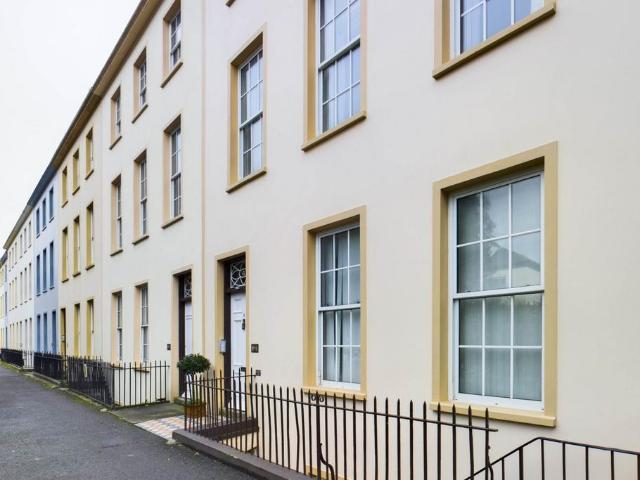 Flat for sale in St Helier, Greater London