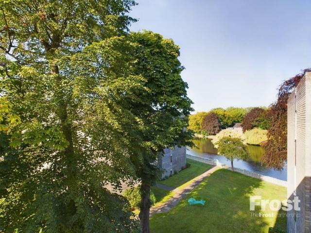 Flat for sale in Lower Halliford, Surrey