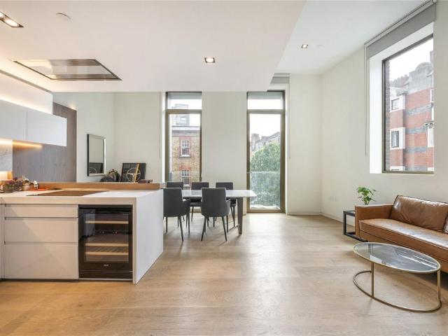 Flat for sale in East Marylebone, Mayfair