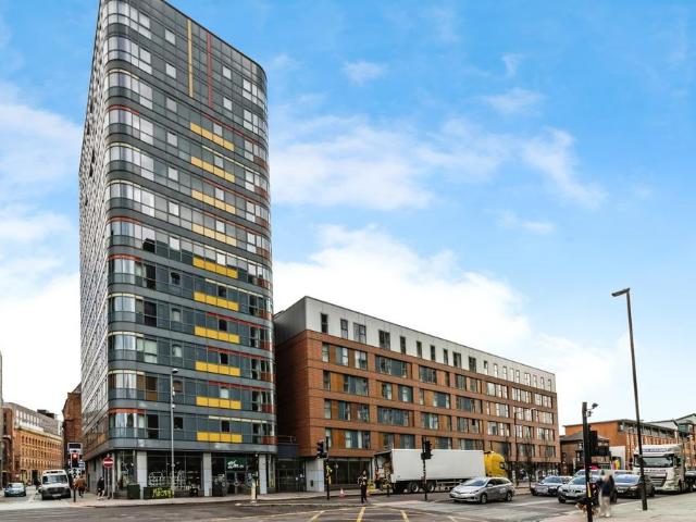 Flat for sale in Georgia, Greater Manchester